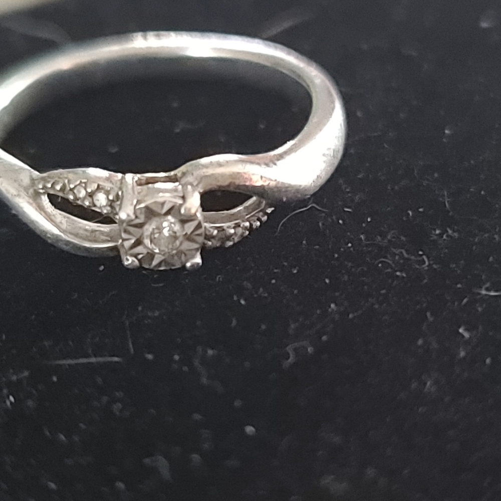 Diamond Ring - Picture 2 of 11